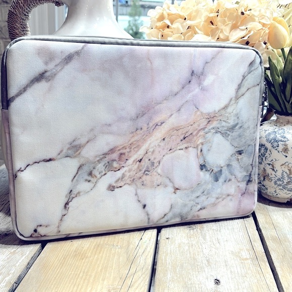 MacBook Laptop/Chromebook Soft Case- Lavender Marble Swirl 13.5”x10” EUC - Picture 1 of 4